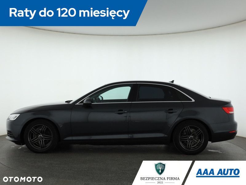 Audi A4 Limousine - 4