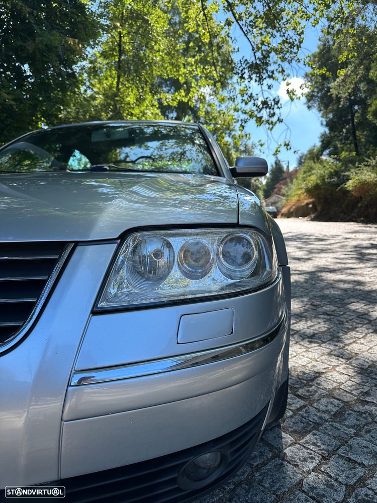 VW Passat 1.9 TDi Highline Tip - 4