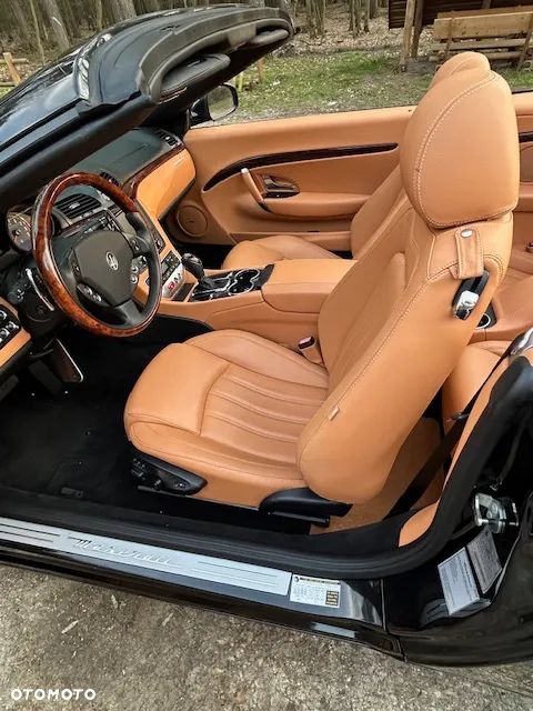 Maserati GranCabrio - 6