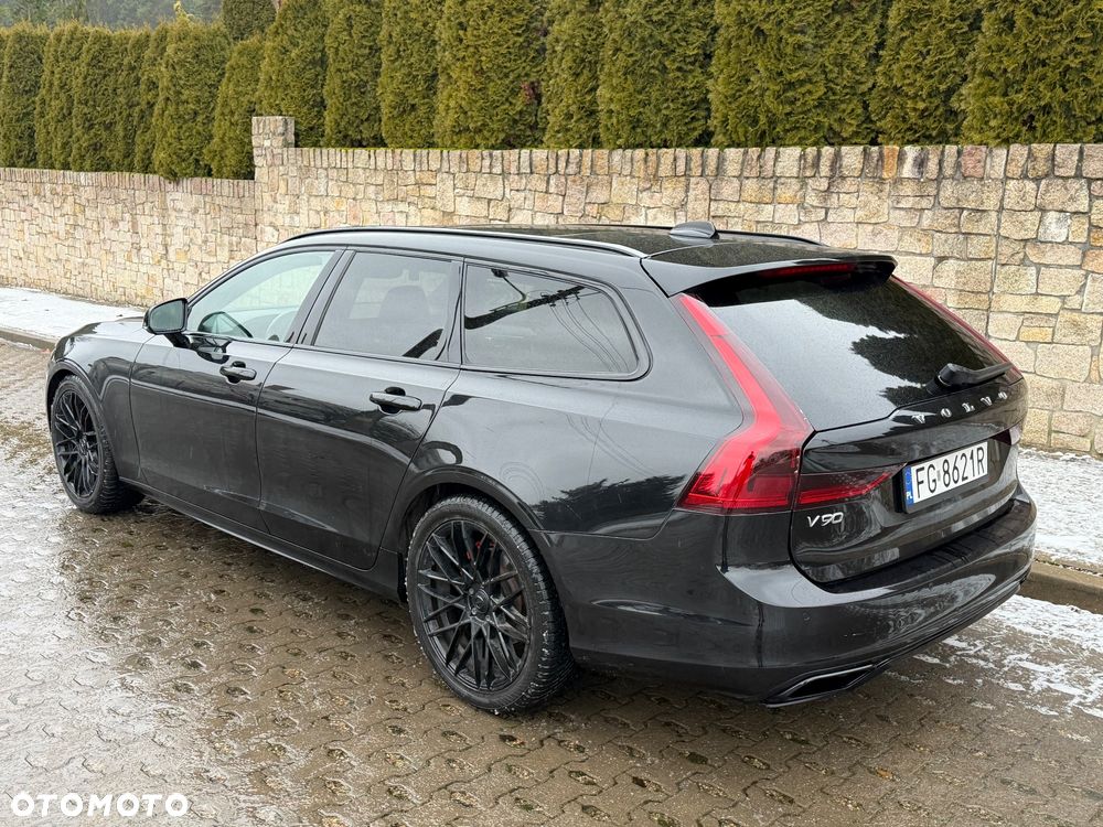 Volvo V90 D4 R-Design - 1