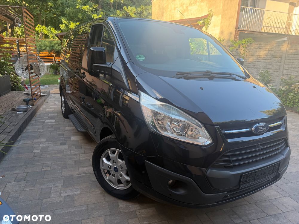 Ford Tourneo Custom - 2