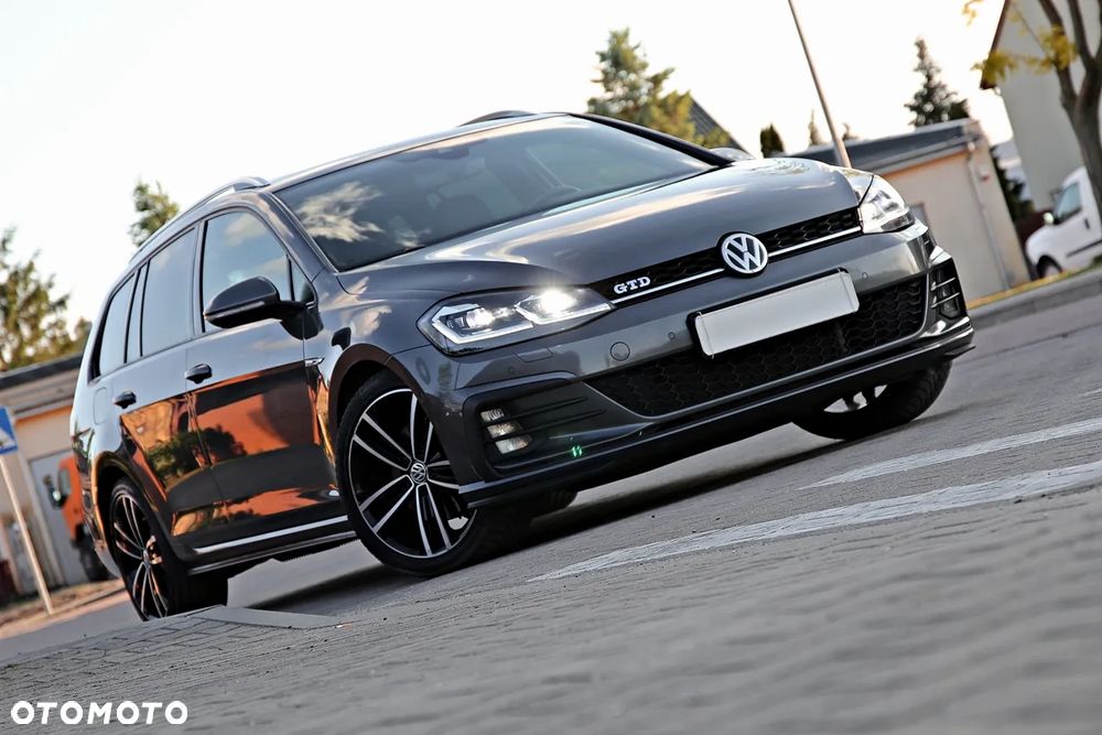 Volkswagen Golf GTD 2.0 TDI SCR DSG - 10