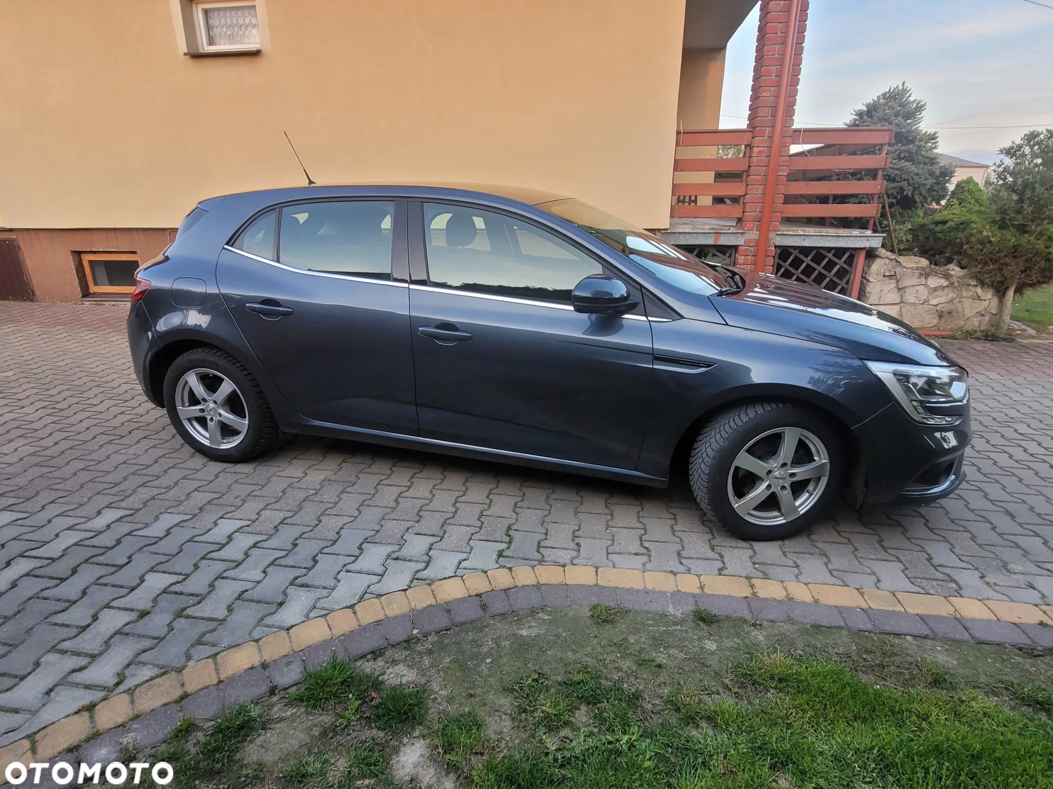Renault Megane - 5
