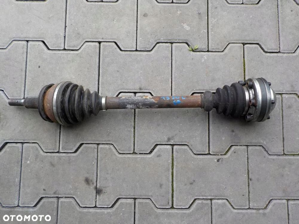VW T5 LIFT 2.0 TDI PÓŁOŚ LEWA PRZEGUB LEWY - 1