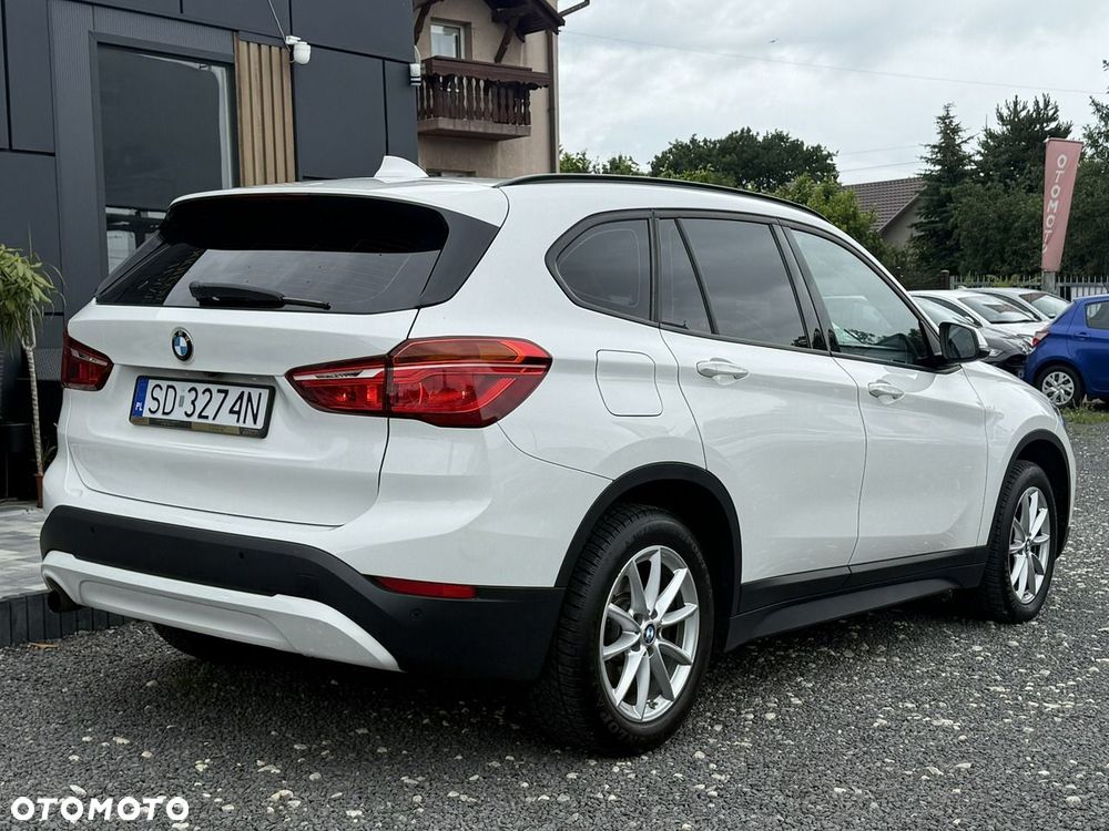 BMW X1 sDrive18i GPF xLine - 10