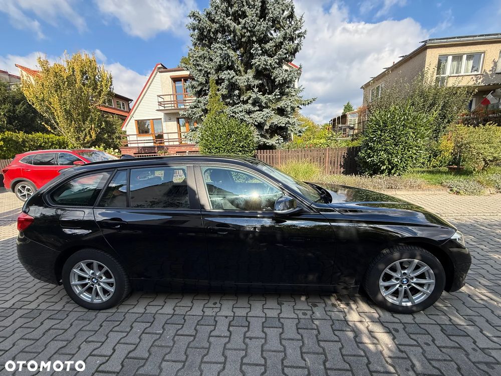 BMW Seria 3 318d - 4