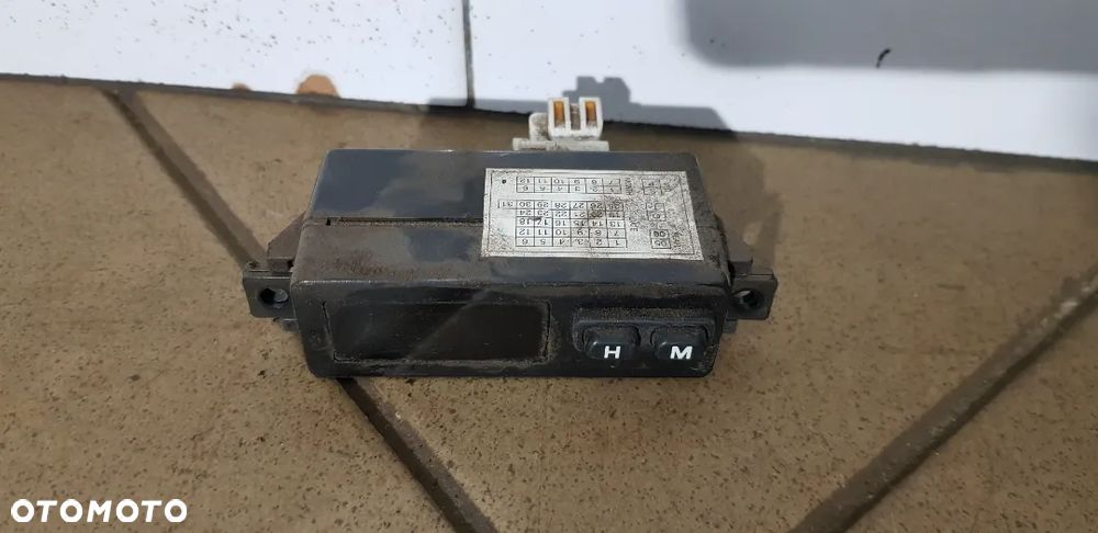 Mazda B2500 Zegarek - 1