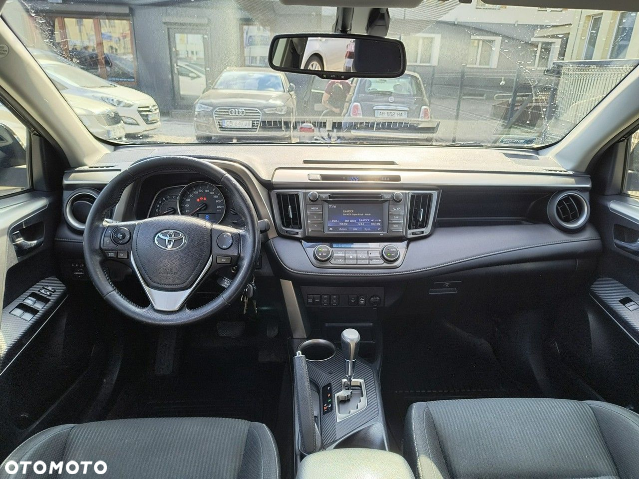 Toyota RAV4 - 8