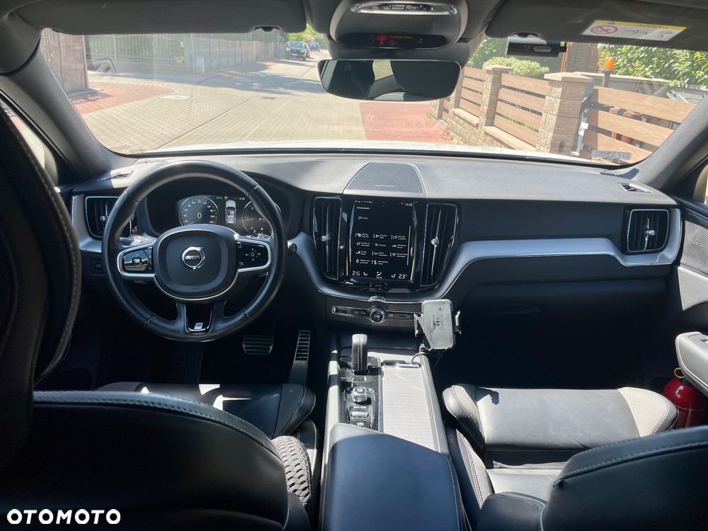 Volvo XC 60 B5 D AWD R-Design - 16