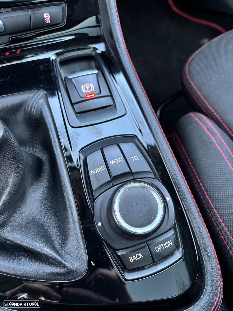 BMW 218 Active Tourer d Line Sport - 15