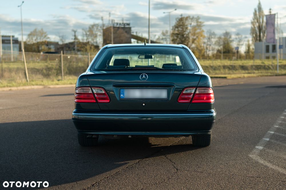Mercedes-Benz Klasa E - 3