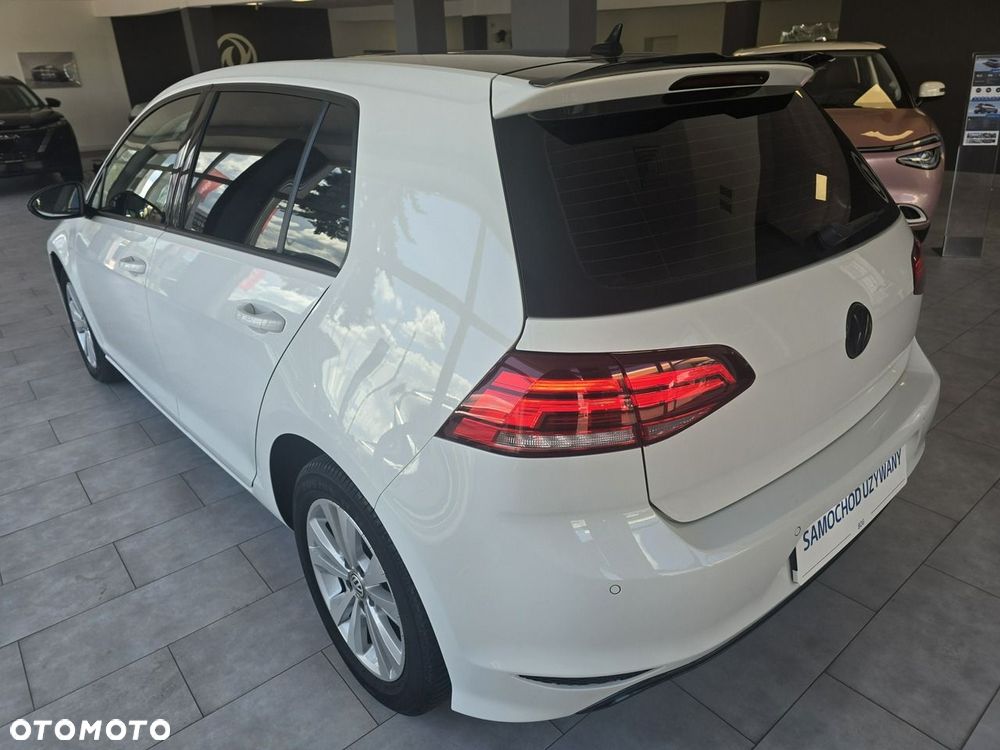 Volkswagen Golf - 4