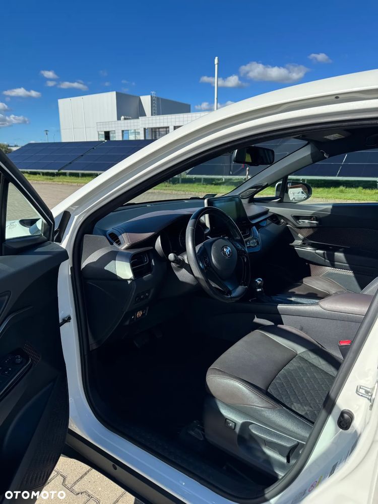 Toyota C-HR - 16