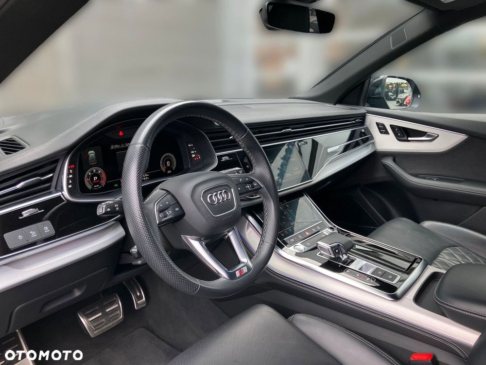 Audi Q8 - 11