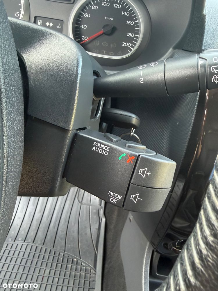 Dacia Duster 1.6 16V 4x2 Prestige - 22