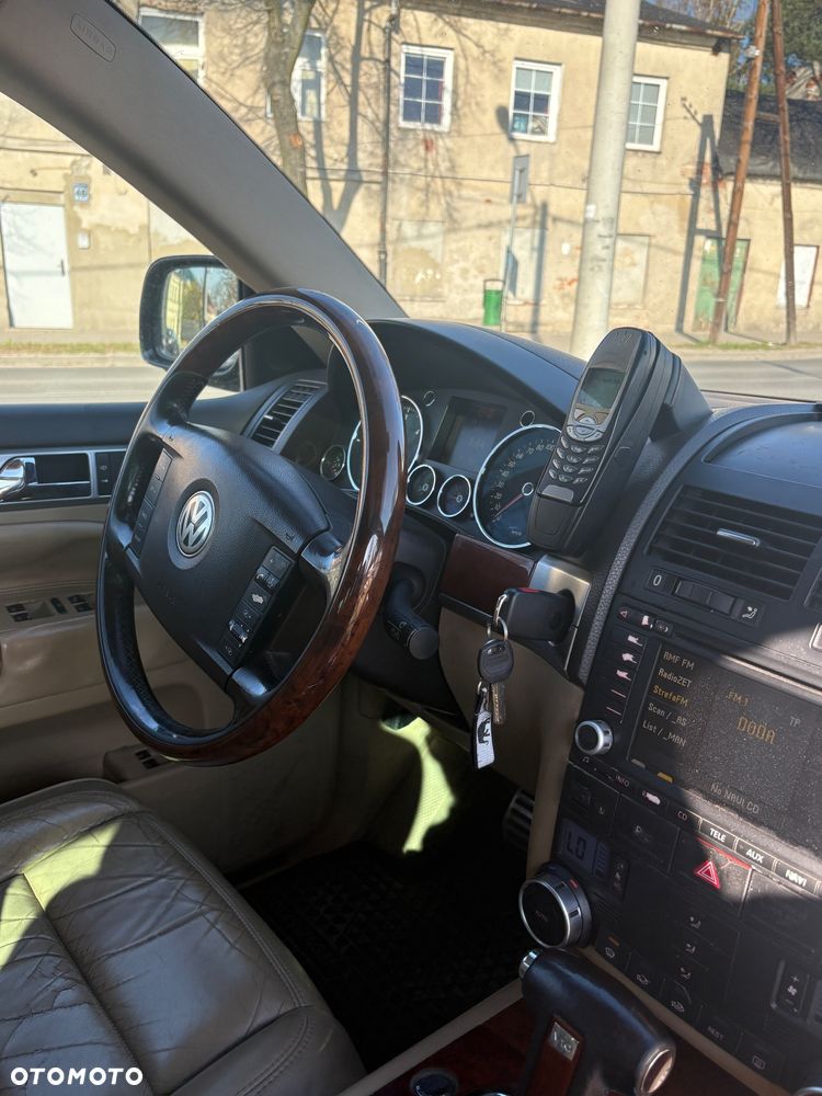 Volkswagen Touareg - 12