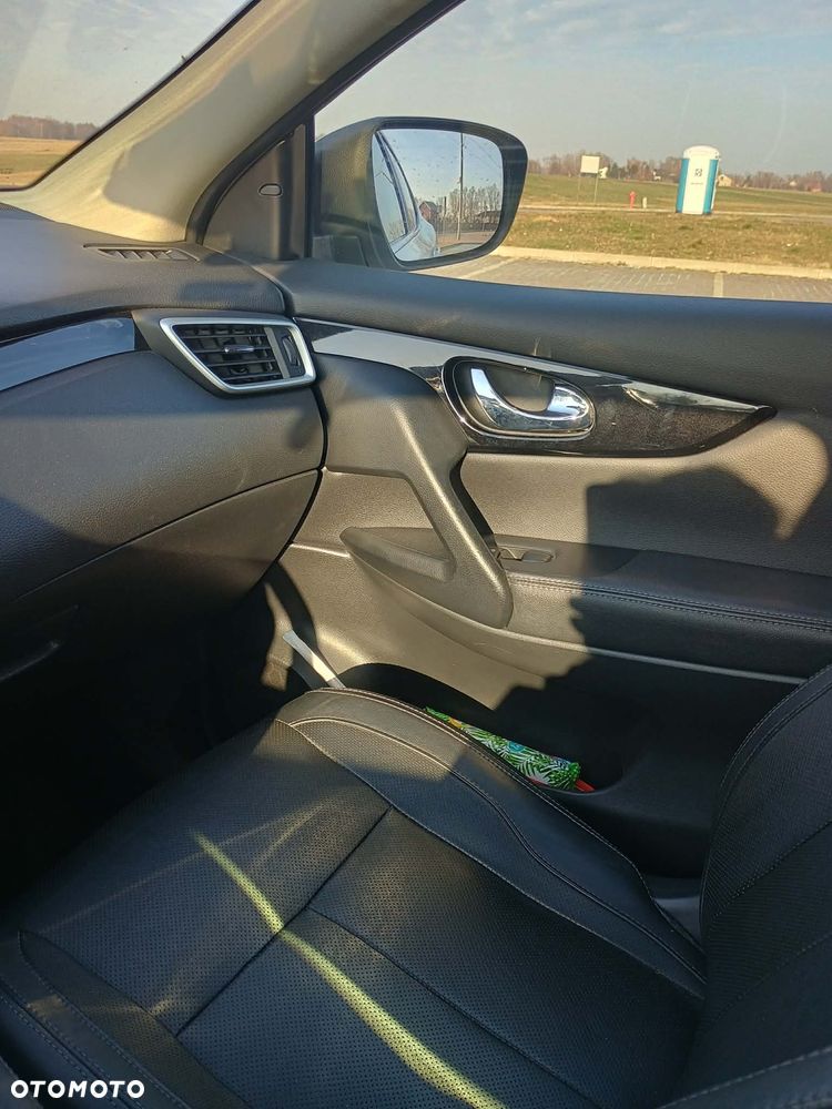 Nissan Qashqai 1.6 DCi Xtronic TEKNA - 9