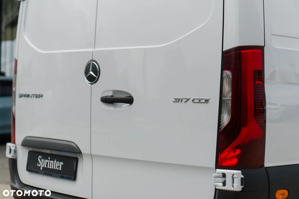Mercedes-Benz Sprinter - 7