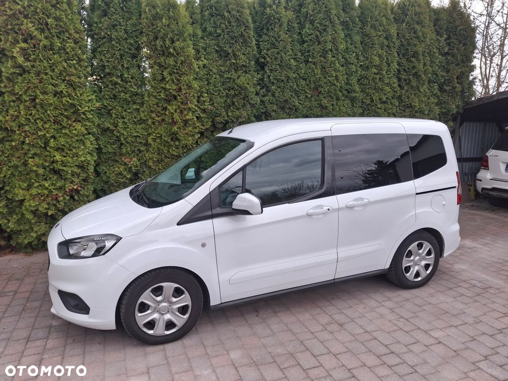 Ford Tourneo Courier 1.5 TDCi Trend - 16