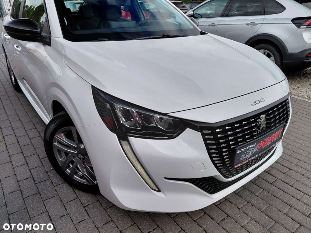 Peugeot 208 - 5