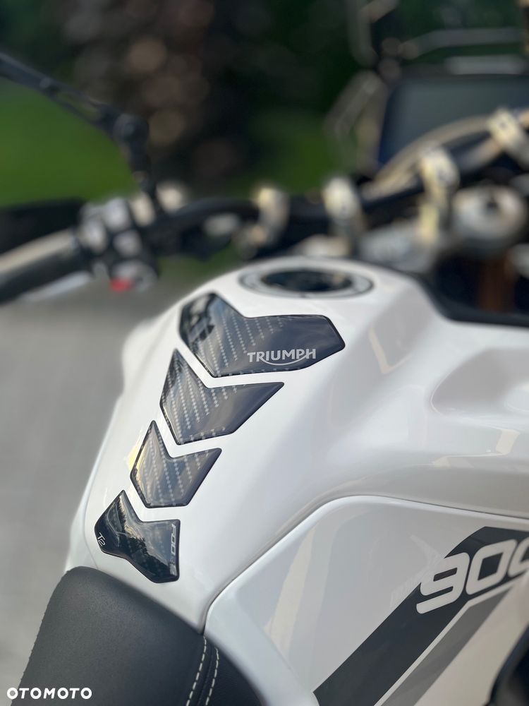 Triumph Tiger - 1