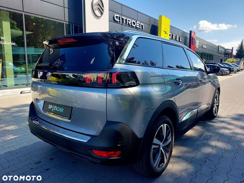 Peugeot 5008 - 8