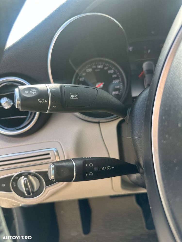 Mercedes-Benz C - 23