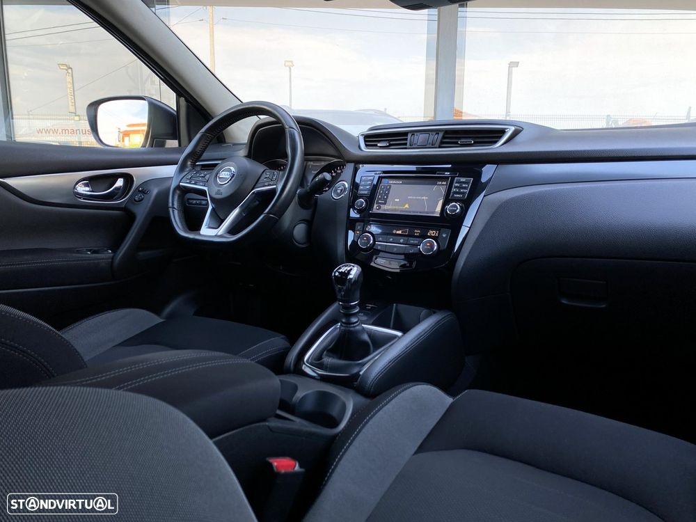 Nissan Qashqai 1.5 dCi N-Connecta 18 - 17