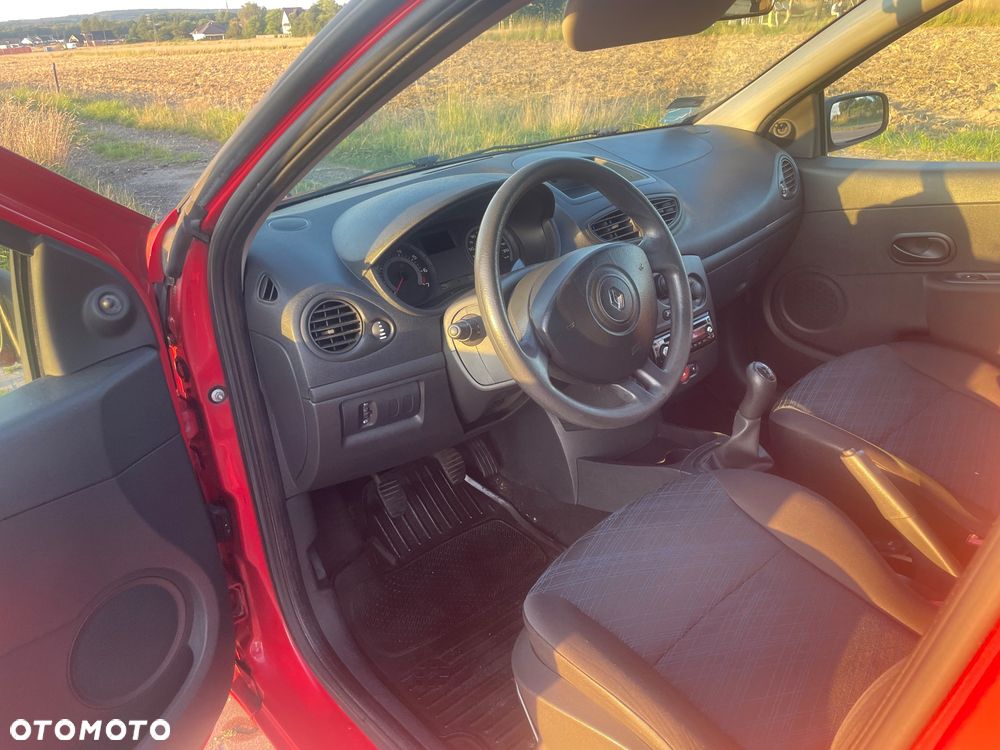 Renault Clio 1.2 16V Wind - 8