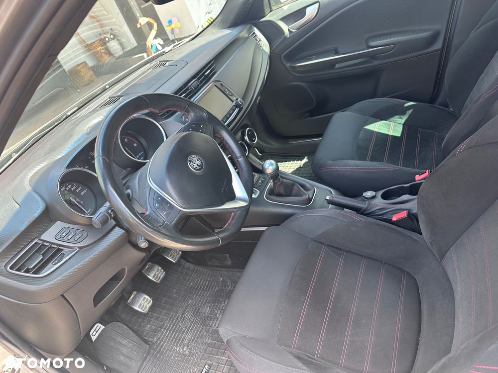 Alfa Romeo Giulietta 1.6 JTDM - 35