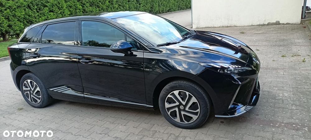 MG 4 Luxury 64 kWh - 18