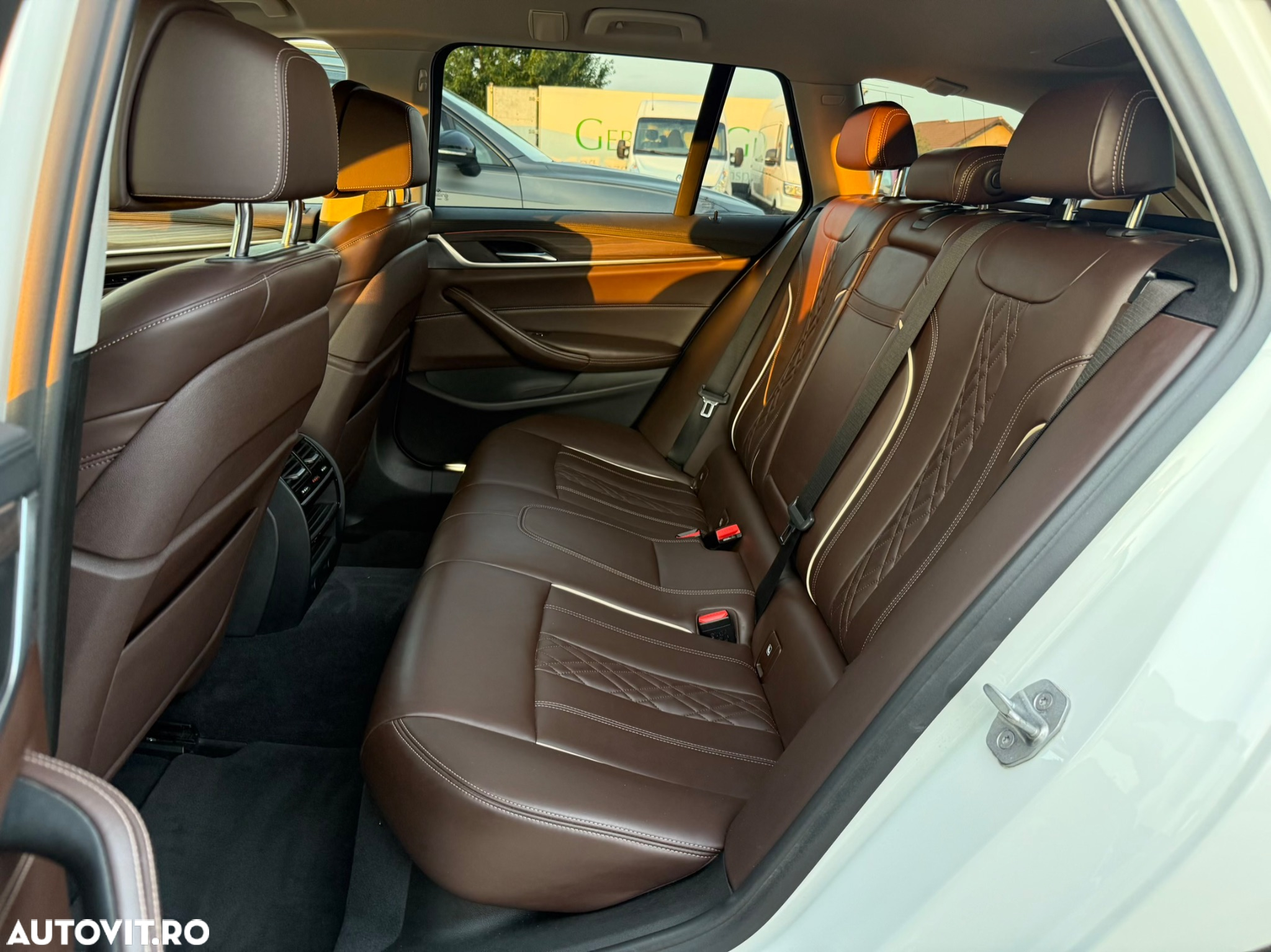 BMW Seria 5 520d Touring Aut. Luxury Line - 24