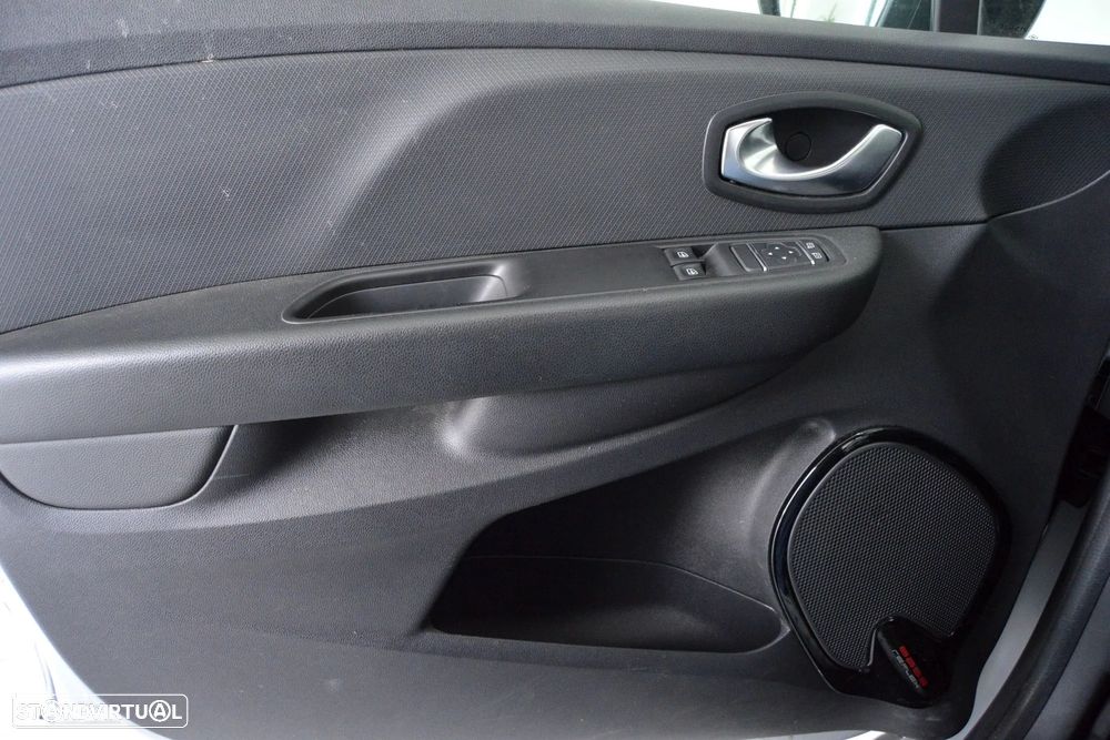 Renault Clio Sport Tourer 0.9 TCE Limited - 30