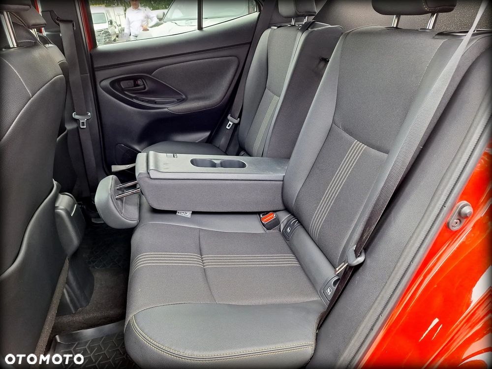 Toyota Yaris - 33