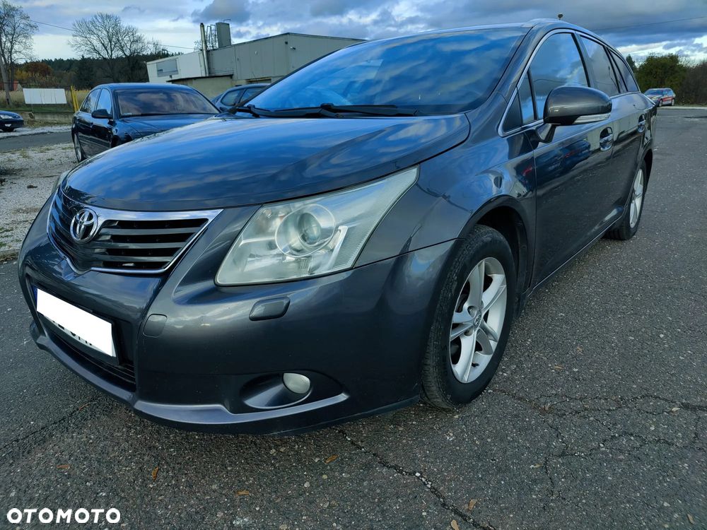 Toyota Avensis - 4