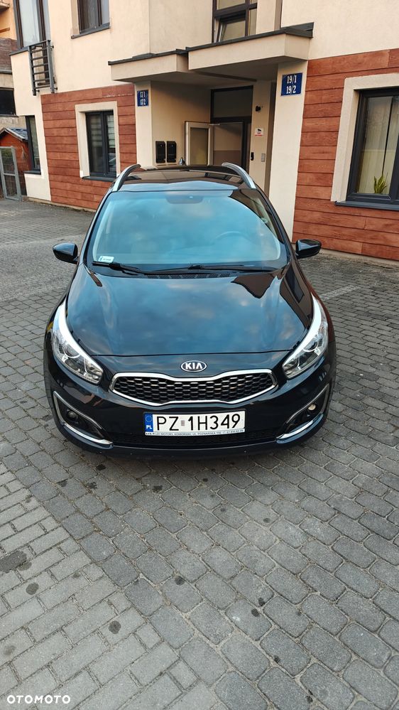 Kia Ceed 1.6 CRDi 136 ISG Spirit - 1