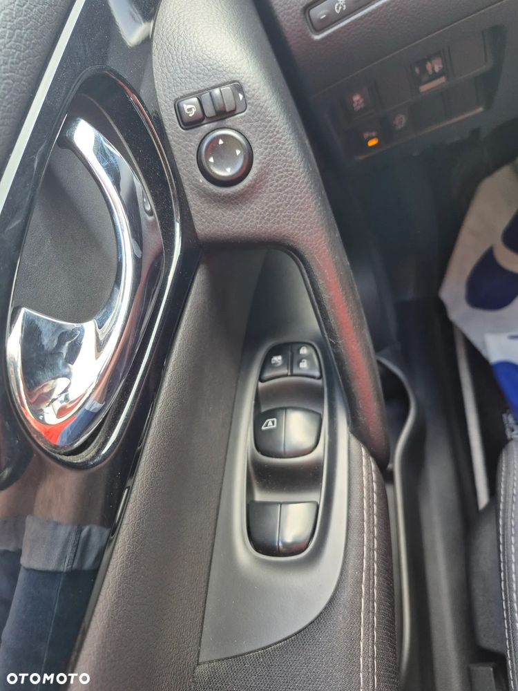 Nissan Qashqai 1.6 dCi DPF Start/Stop acenta - 16
