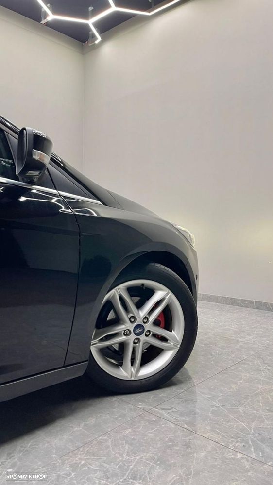 Ford Focus SW 1.5 TDCi Titanium - 36