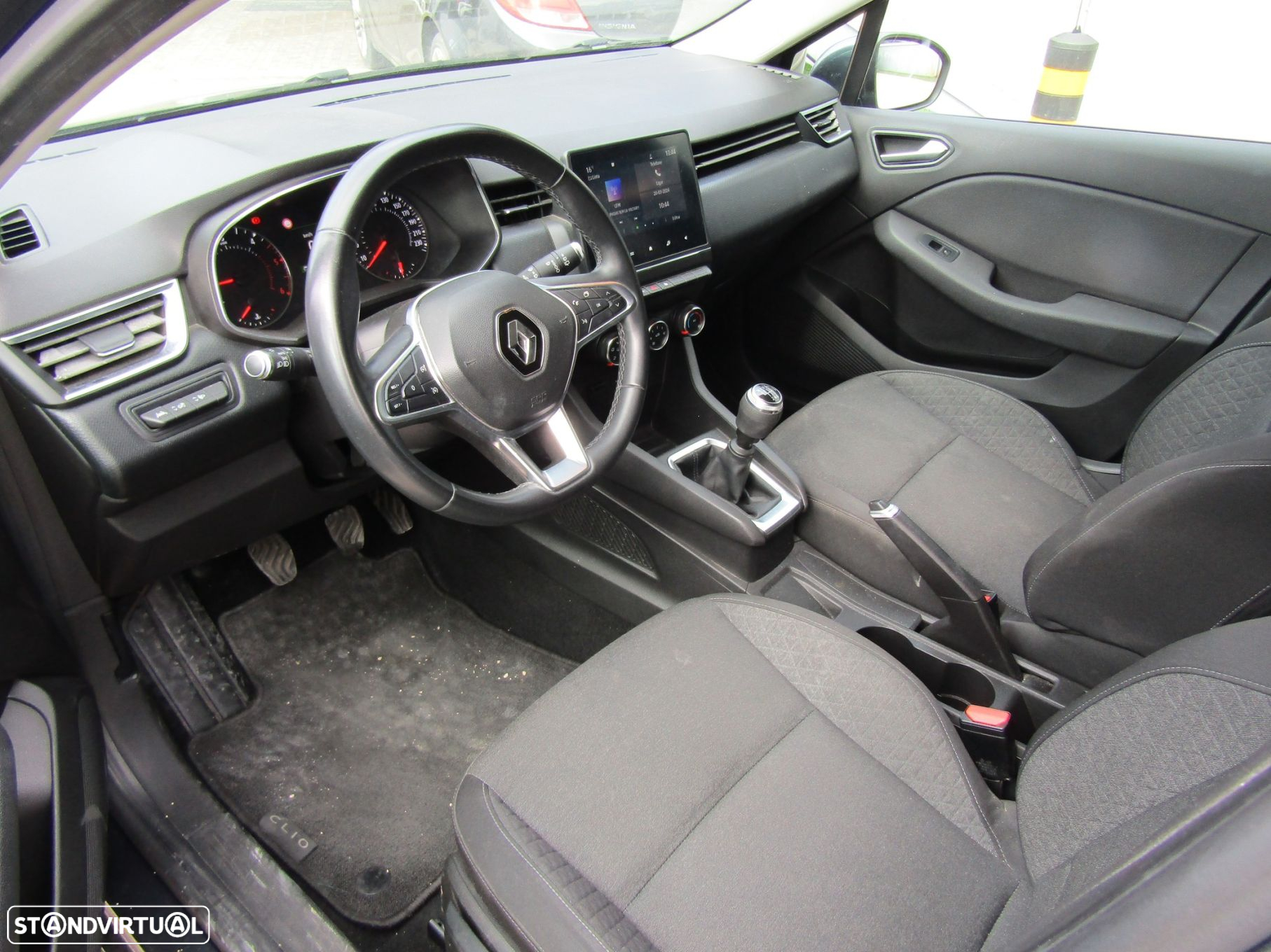 Renault Clio - 6