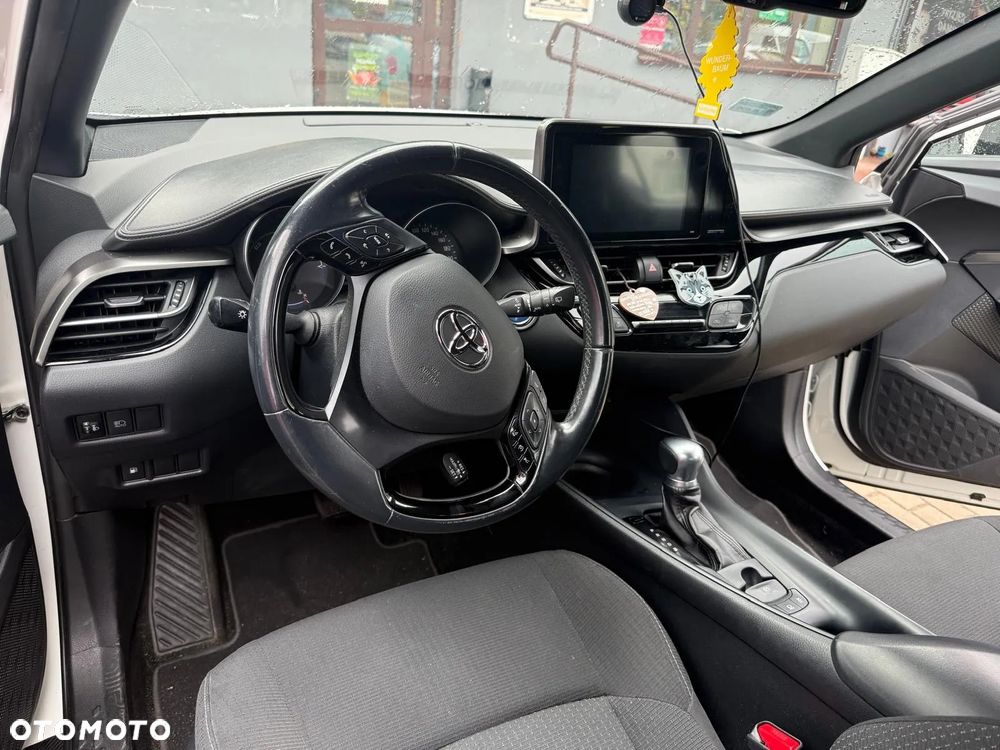Toyota C-HR 1.8 Hybrid Dynamic - 1