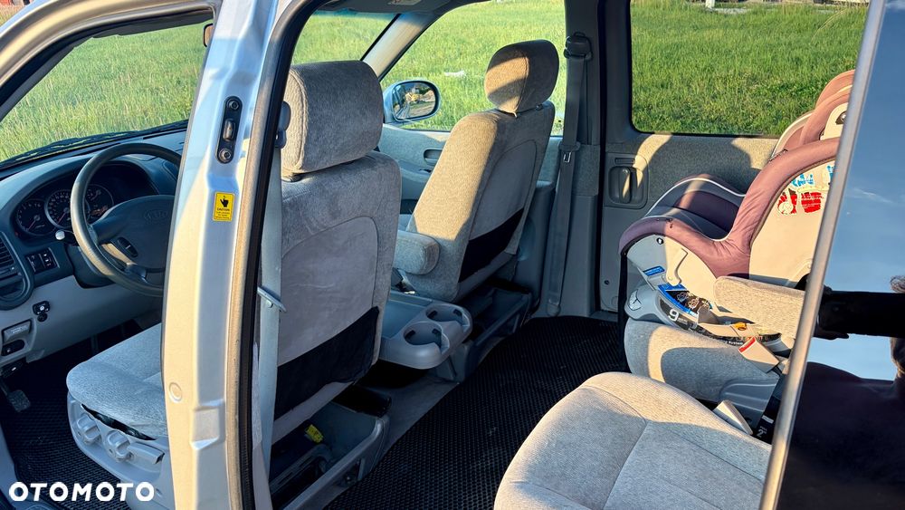Kia Sedona 3.5 V6 LX - 12