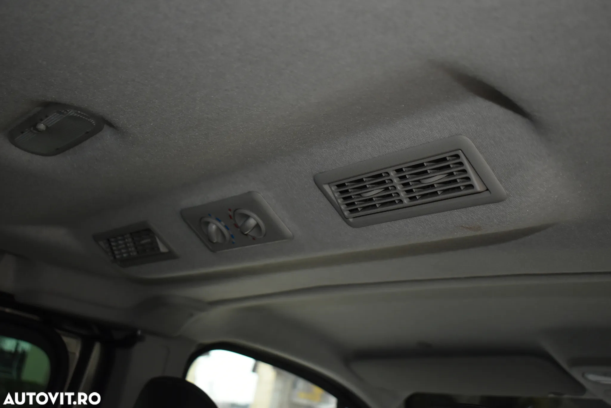 Renault Trafic - 19