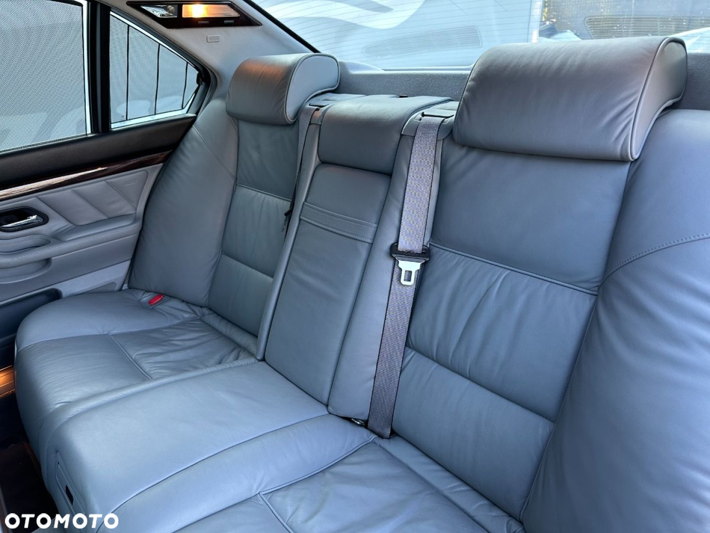 BMW Seria 7 750i - 28