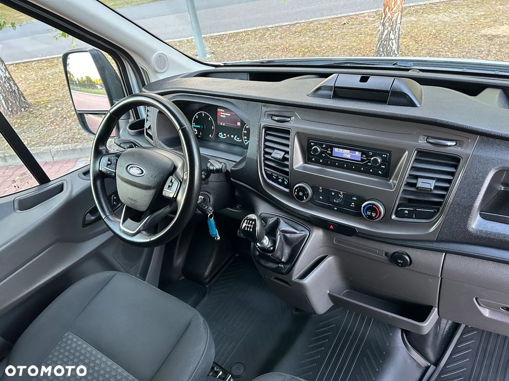 Ford Transit - 25