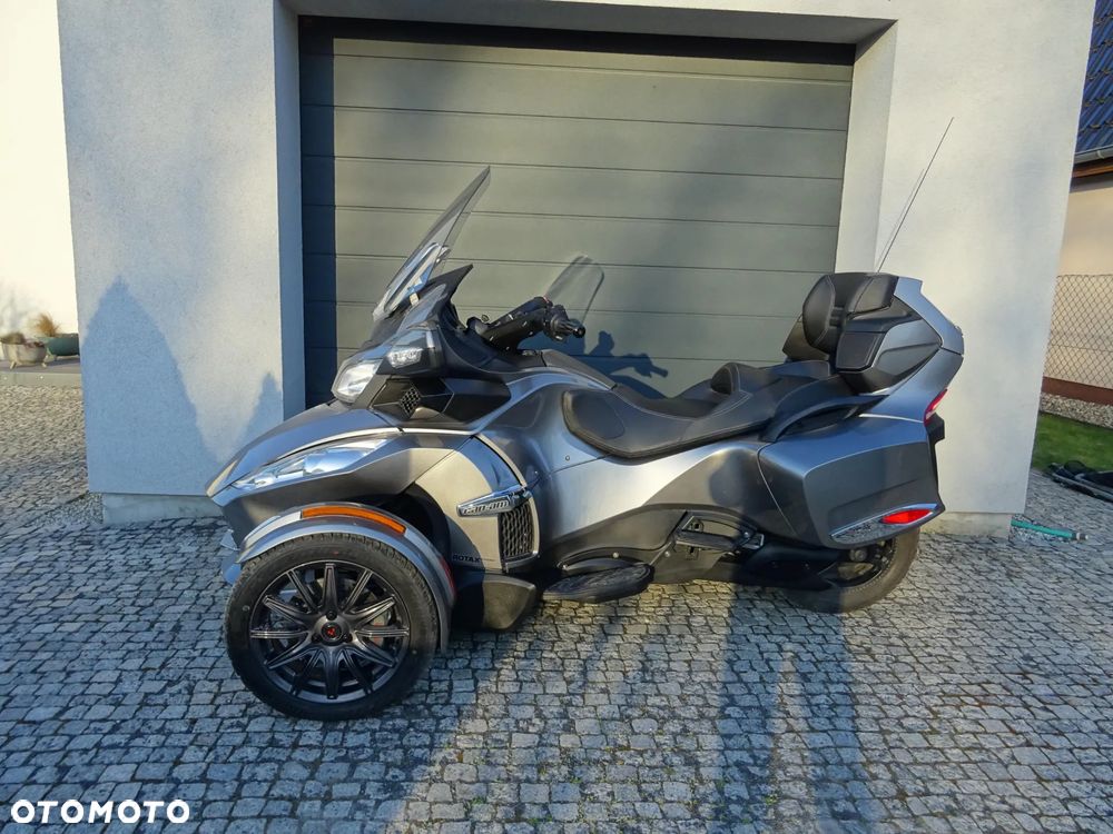 Can-Am Spyder - 8