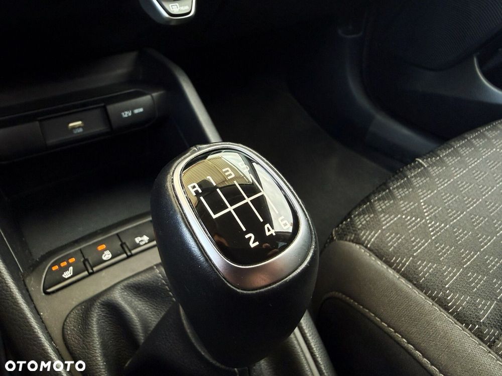 Kia Rio - 24