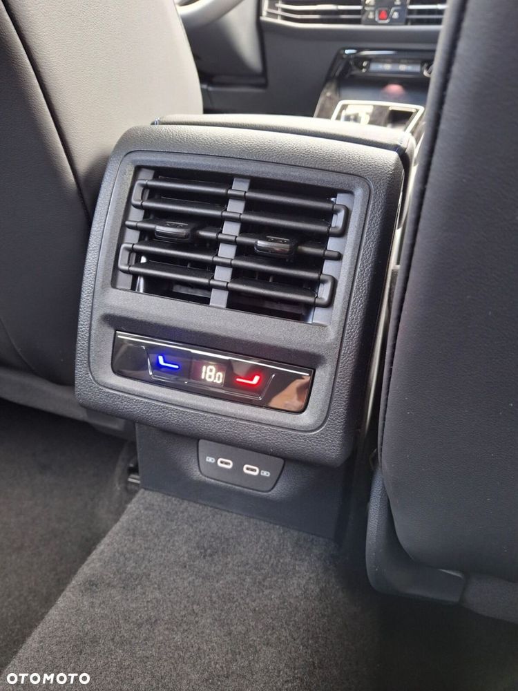Volkswagen Golf Variant 2.0 TSI 4Motion R - 25