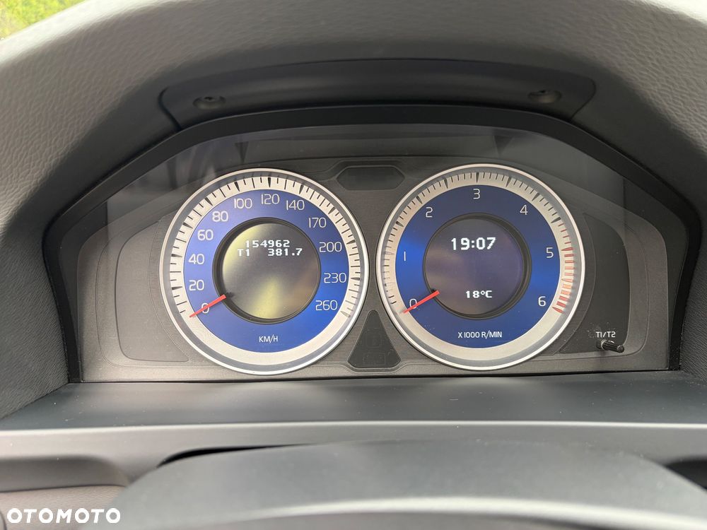Volvo S60 D3 R-Design - 10