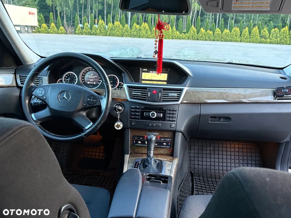 Mercedes-Benz Klasa E 250 CDI DPF BlueEFFICIENCY Automatik Elegance - 10