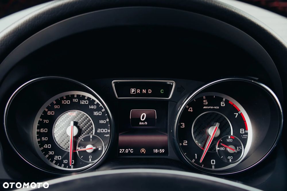 Mercedes-Benz CLA 45 AMG 4Matic 7G-DCT - 28